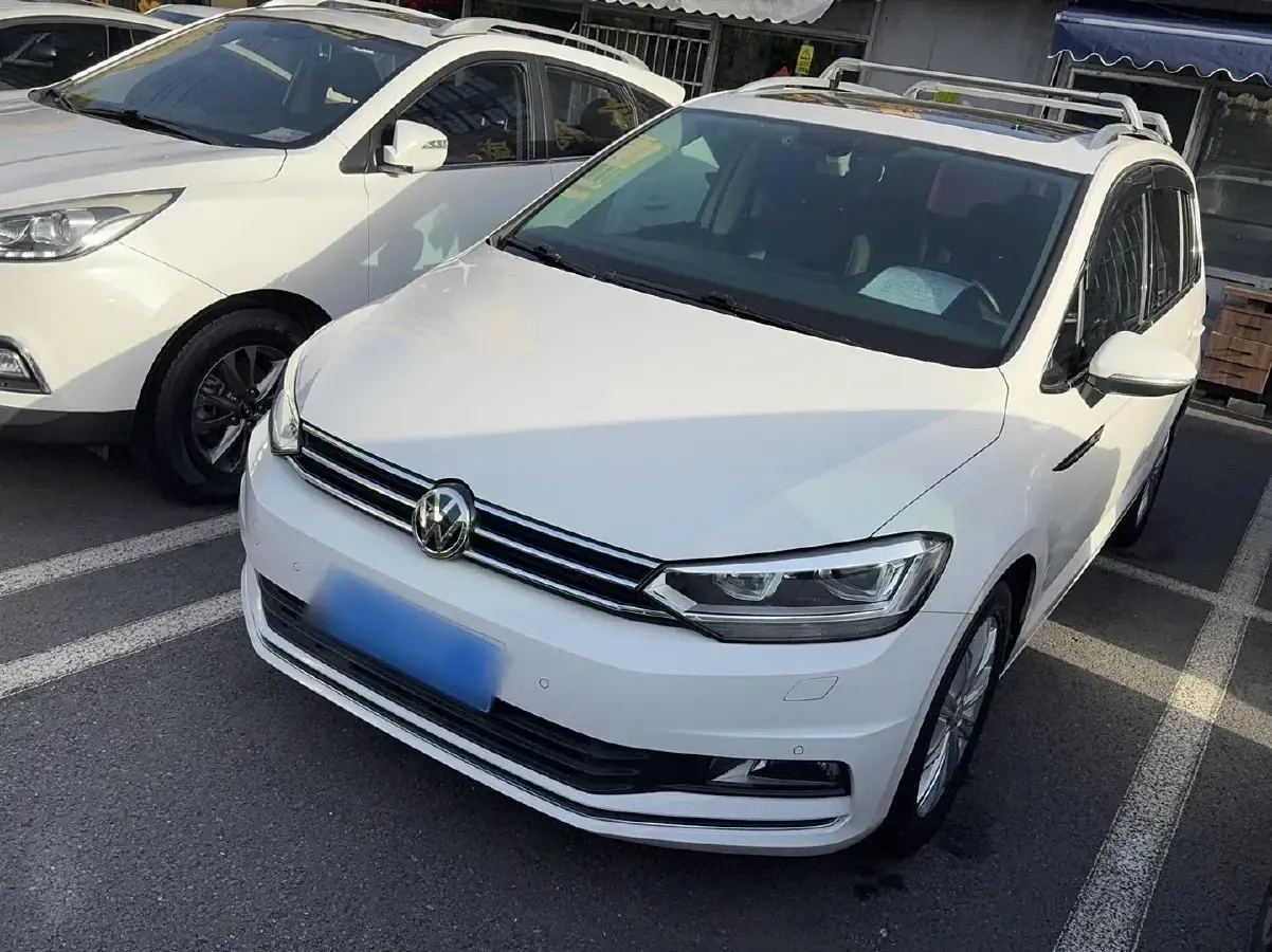 2018 Volkswagen Touran 1.4T 150HP L4 7DCT