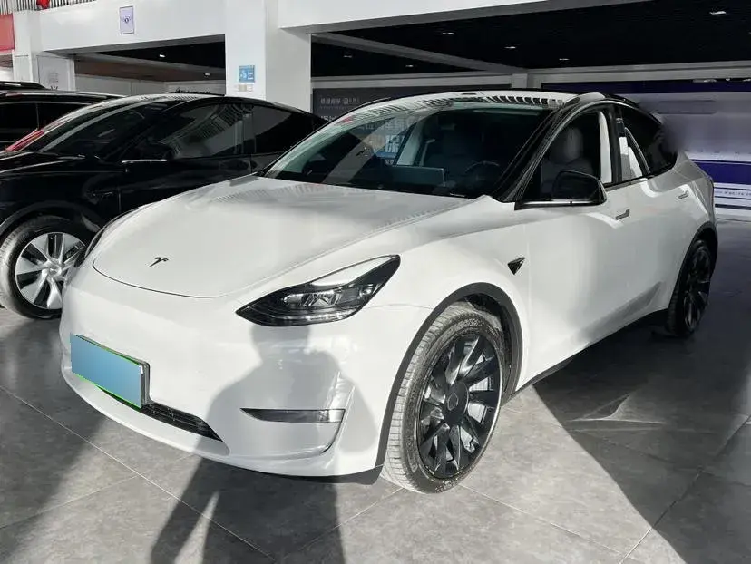 2021 Tesla Model Y BEV 60KWH