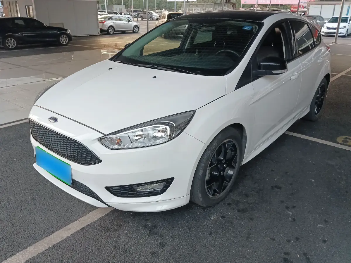 2017 Ford Focus 1.5T 181HP L4 6AT