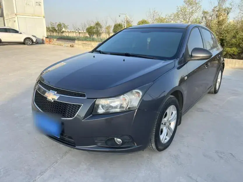 2013 Chevrolet Cruze 1.6L 121HP L4 6AT