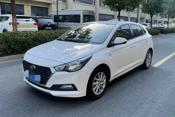 2017 Hyundai Verna RV 1.4L 100HP L4 6AT,autocango,china used car exporter,china ev exporter,chinese used car exporter,chinese used ev exporter