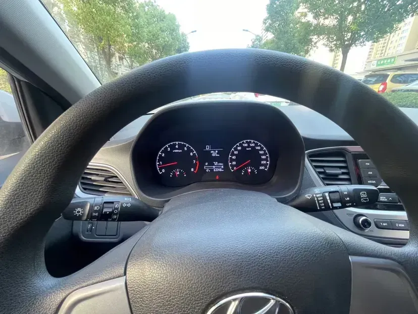 2017 Hyundai Verna RV 1.4L 100HP L4 6AT,autocango,china used car exporter,china ev exporter,chinese used car exporter,chinese used ev exporter