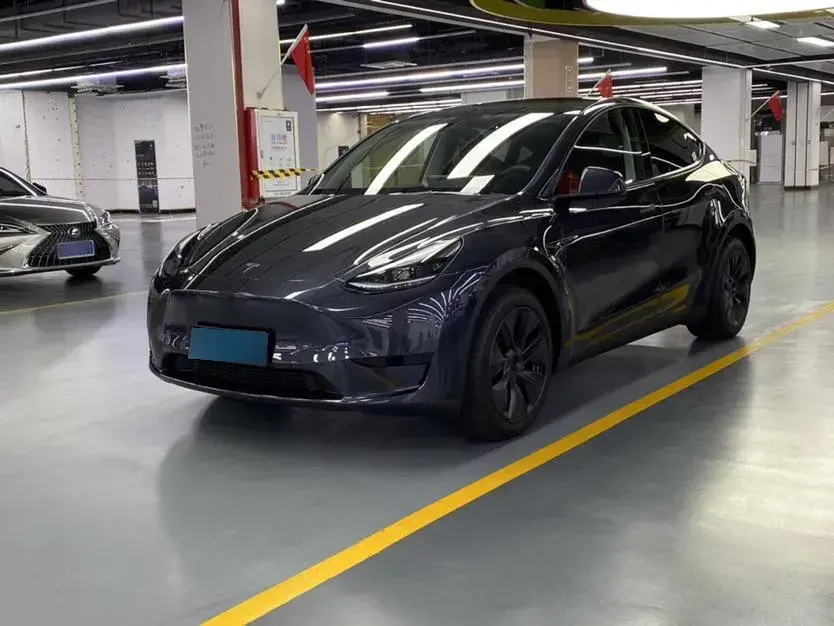 2024 Tesla Model Y BEV 60KWH