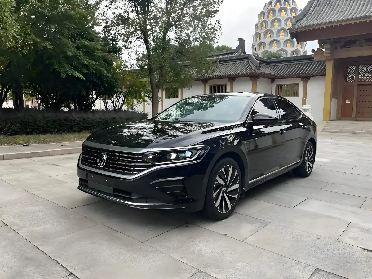 2022 Volkswagen Passat 1.4T 150HP L4 7DCT