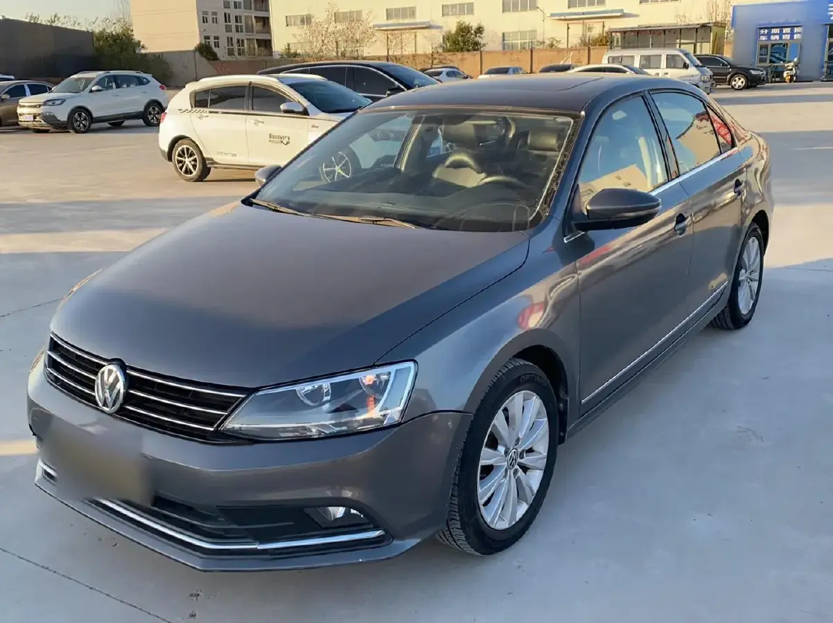 2015 Volkswagen Sagitar 1.6L 110HP L4 6AT