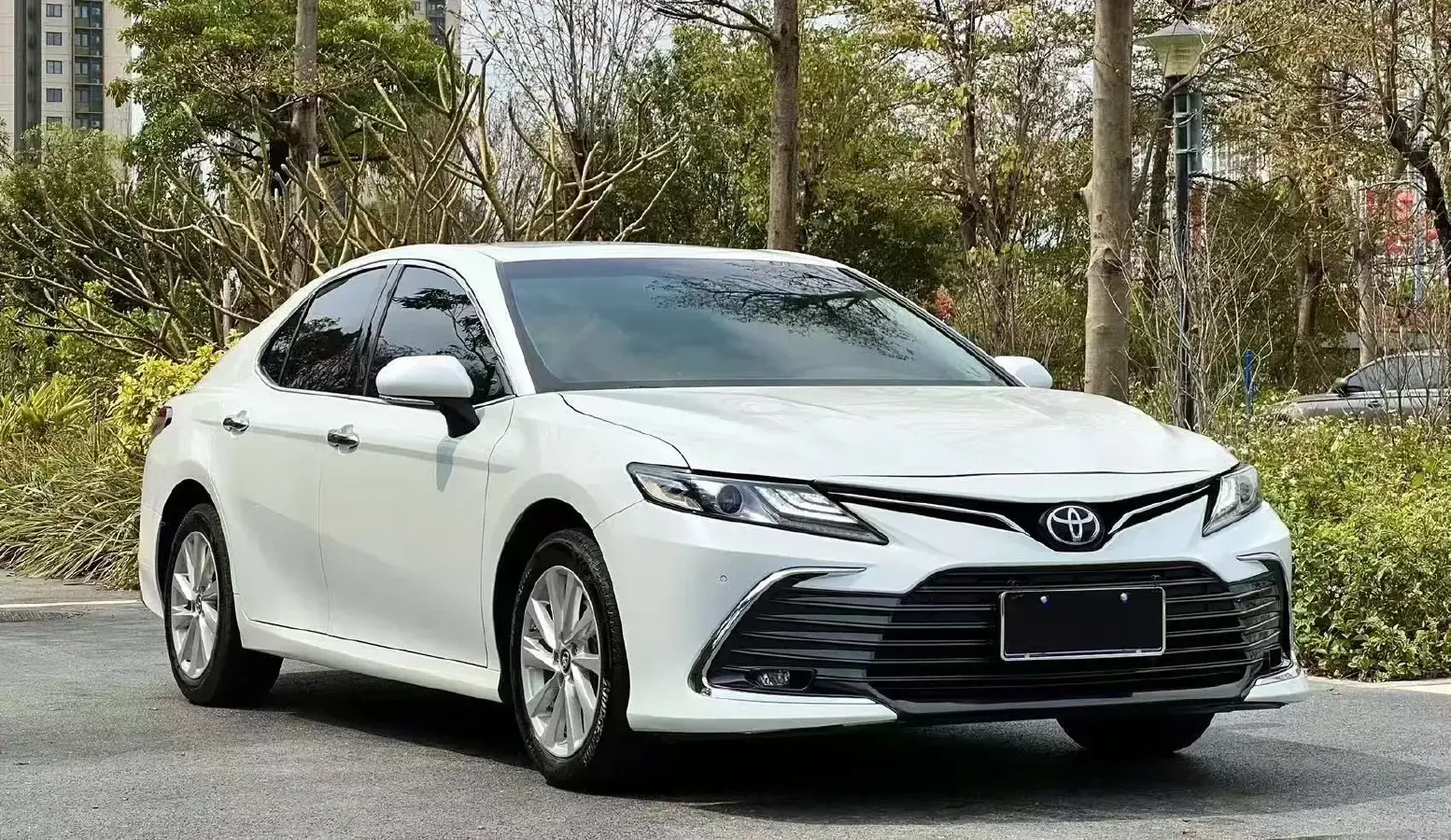2021 Toyota Camry 2.0L 178HP L4 CVT