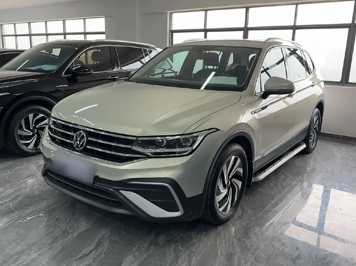 2022 Volkswagen Tiguan L 2.0T 186HP L4 7DCT