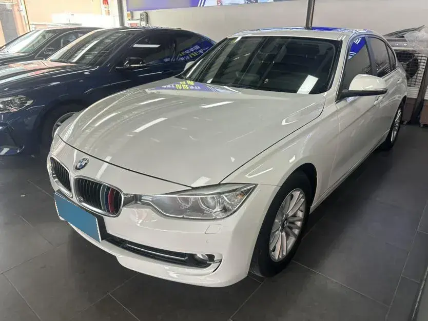 2014 BMW 3 Series 2.0T 184HP L4 8AT