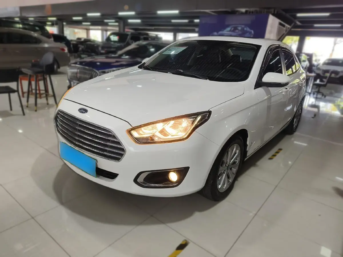 2015 Ford Escort 1.5L 113HP L4 6AT