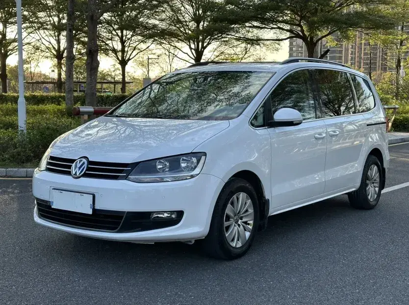 2016 Volkswagen Sharan 1.4T 150HP L4 6DCT