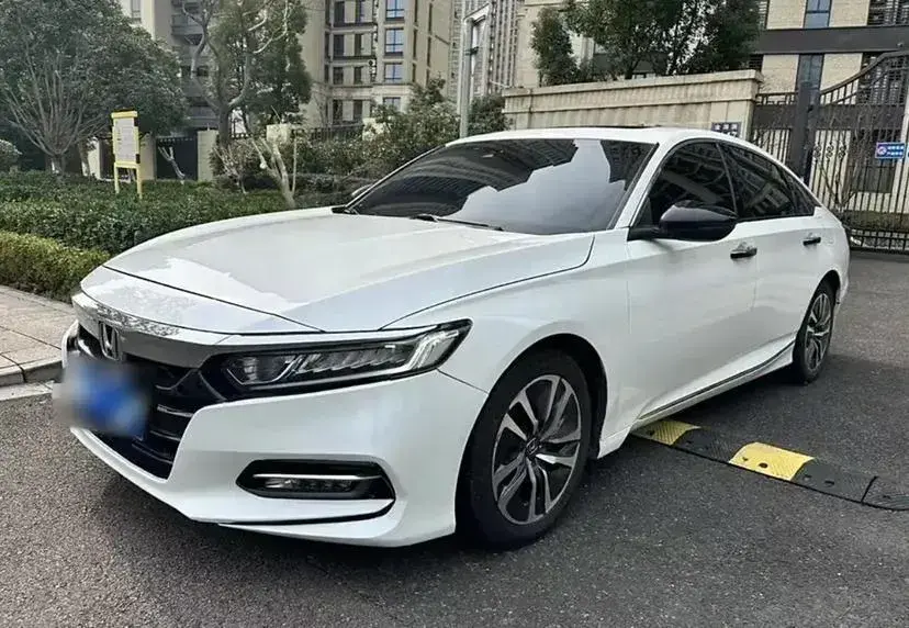 2018 Honda Accord 2.0L 146HP L4 E-CVT Hybrid