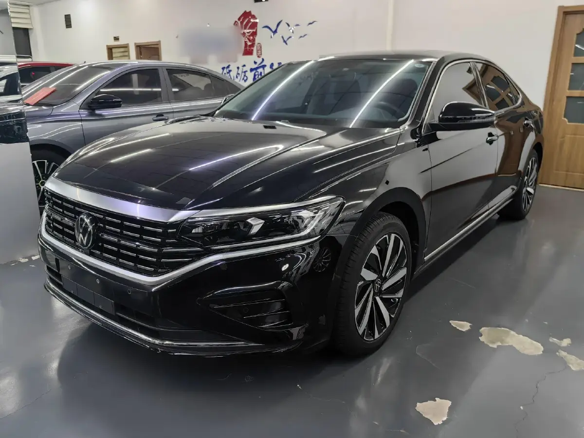2022 Volkswagen Passat 2.0T 186HP L4 7DCT