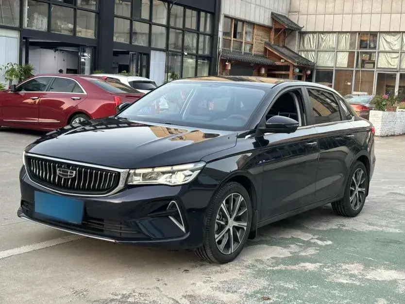 2022 Geely Emgrand 1.5L 114HP L4 CVT