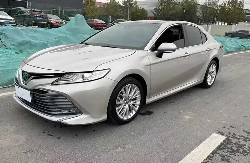 2019 Toyota Camry 2.5L 209HP L4 8AT
