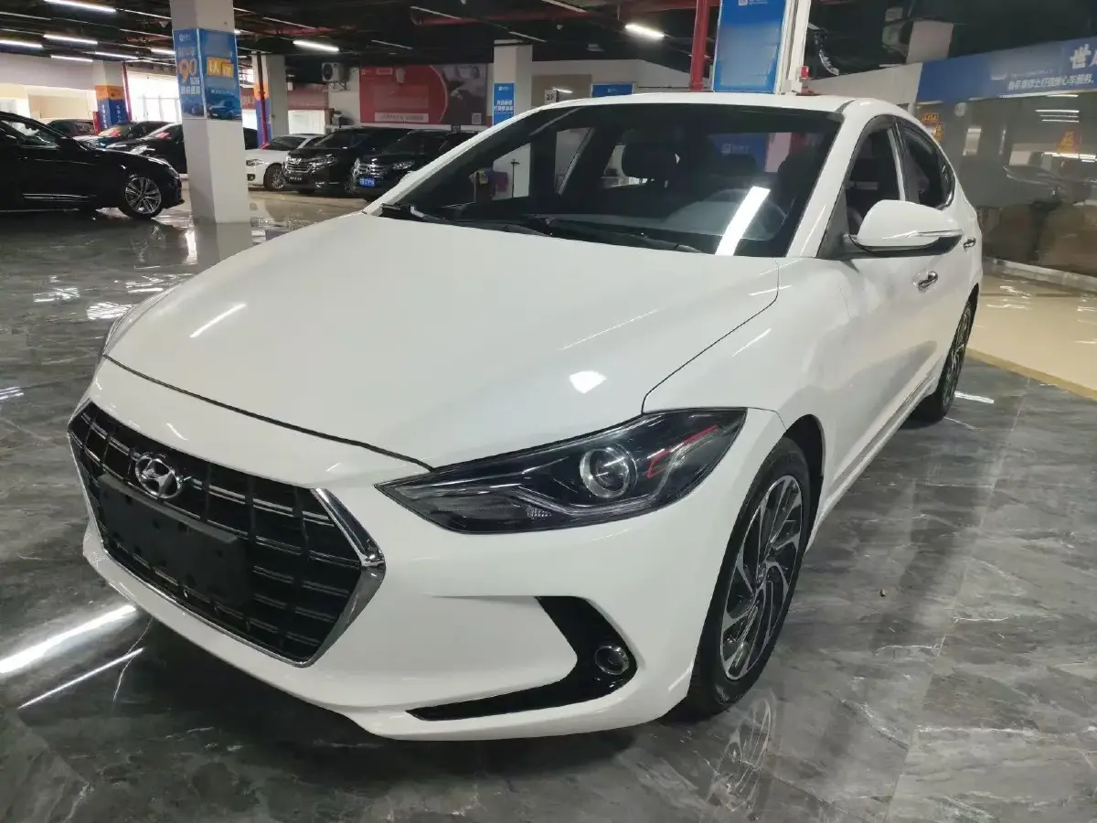 2019 Hyundai Elantra 1.4T 130HP L4 7DCT