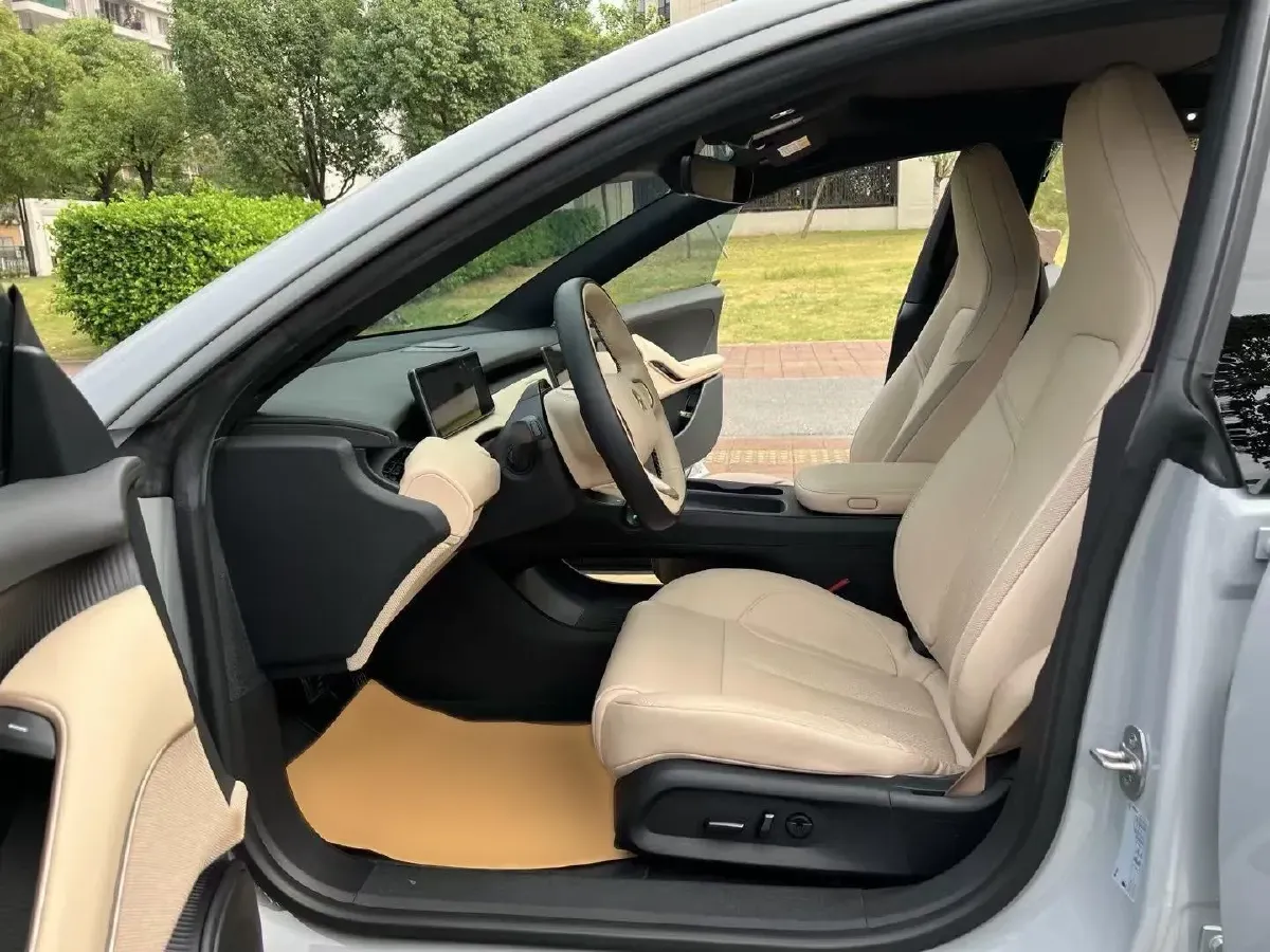 2017 Honda Gienia 1.5L 131HP L4 CVT,autocango,china used car exporter,china ev exporter,chinese used car exporter,chinese used ev exporter