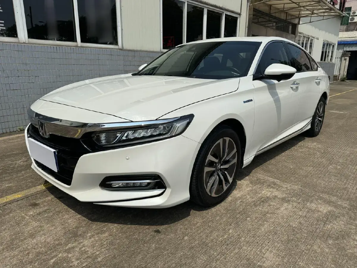 2018 Honda Accord 2.0L 146HP L4 E-CVT Hybrid