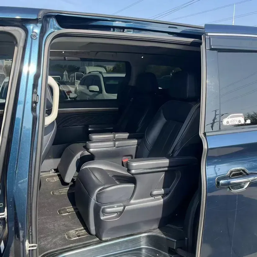 2020 GAC Trumpchi M8 2.0T 252HP L4 8AT,autocango,china used car exporter,china ev exporter,chinese used car exporter,chinese used ev exporter