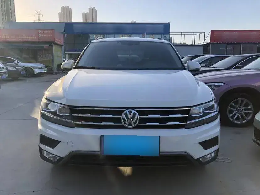 2019 Volkswagen Tiguan L 2.0T 186HP L4 7DCT
