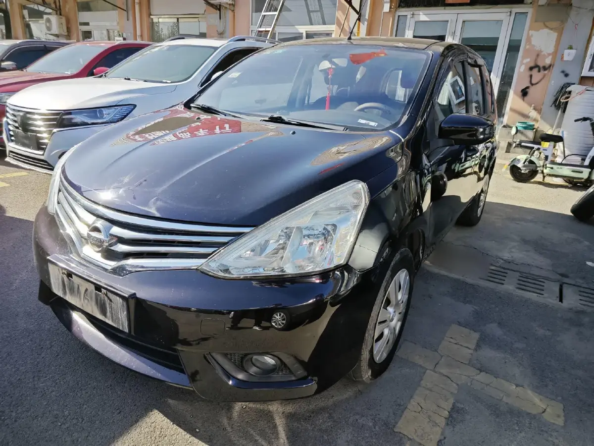 2013 Nissan Livina 1.6L 124HP L4 5MT