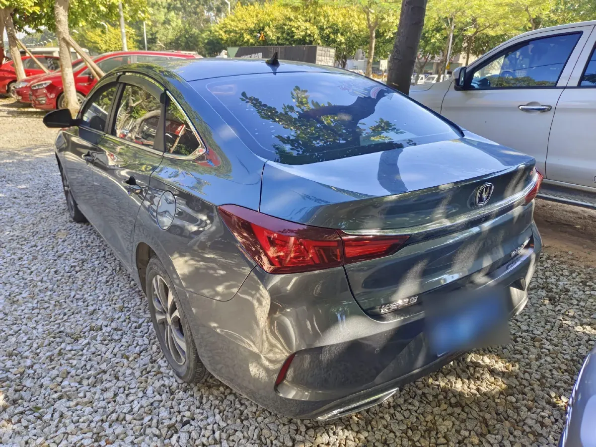 2021 ChangAn Eado 1.6L 128HP L4 5MT,autocango,china used car exporter,china ev exporter,chinese used car exporter,chinese used ev exporter