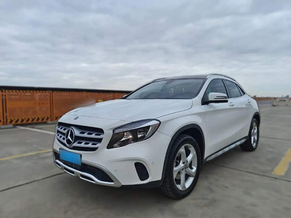 2018 Mercedes-Benz GLA Class 1.6T 156HP L4 7DCT