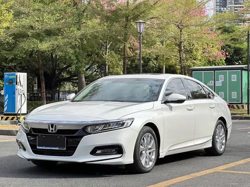 2018 Honda Accord 1.5T 194HP L4 CVT