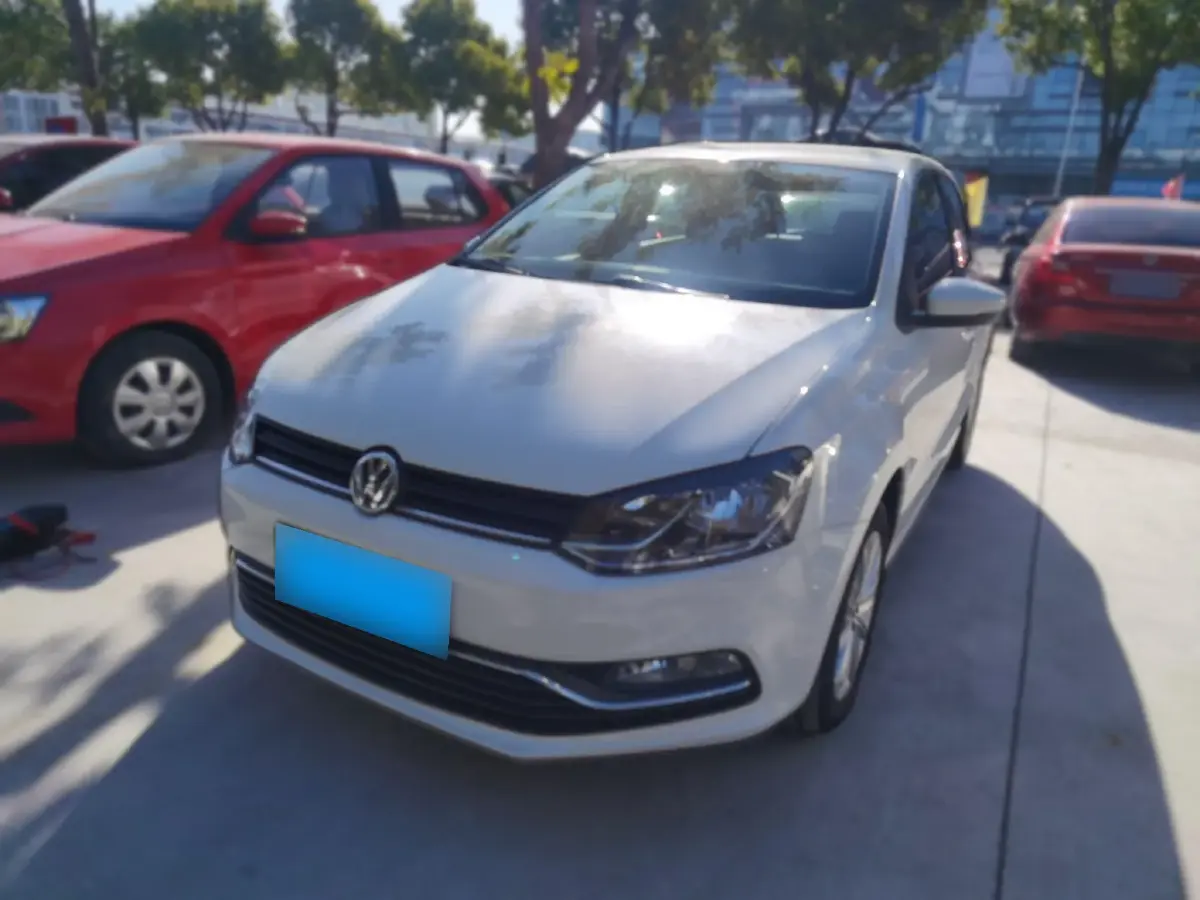 2014 Volkswagen Polo 1.6L 110HP L4 6AT