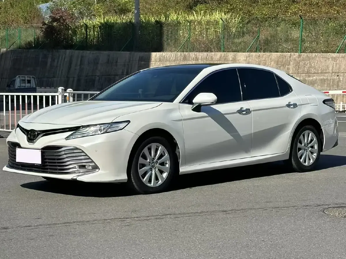 2019 Toyota Camry 2.0L 178HP L4 CVT