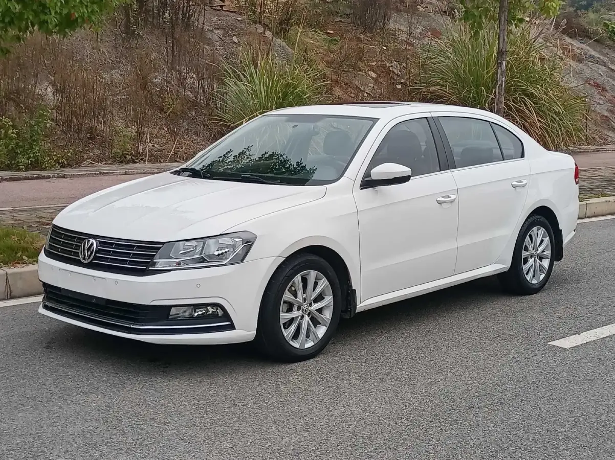 2017 Volkswagen Lavida 1.6L 110HP L4 6AT