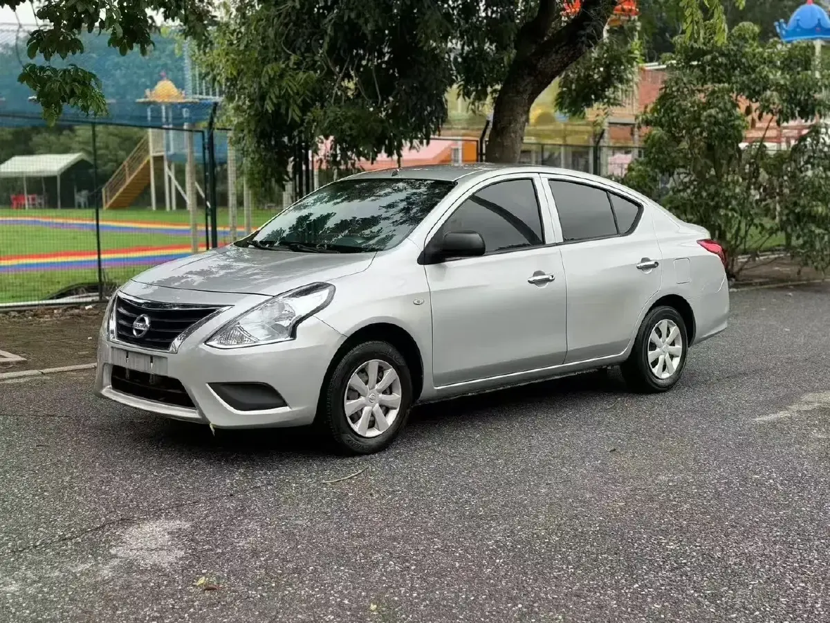 2016 Nissan Sunny 1.5L 112HP L4 CVT