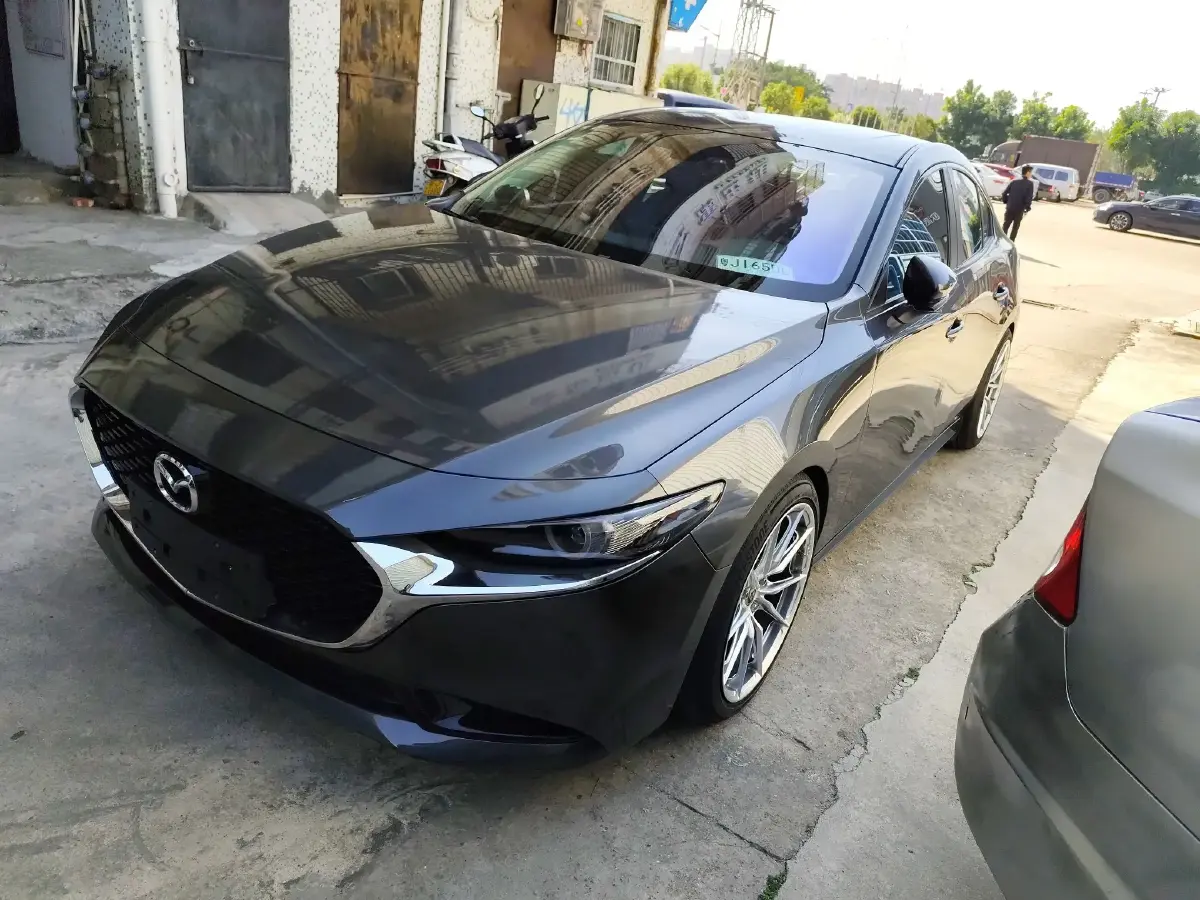 2022 Mazda 3 Axela 2.0L 158HP L4 6AT