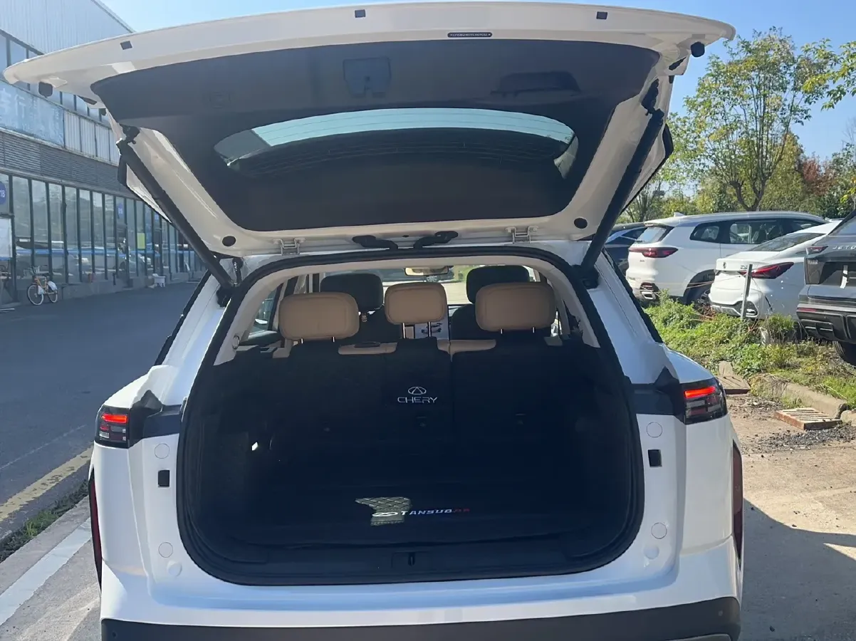 2023 Chery Exploration 06 1.6T 197HP L4 7DCT,autocango,china used car exporter,china ev exporter,chinese used car exporter,chinese used ev exporter