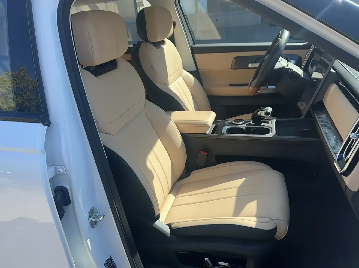 2023 Chery Exploration 06 1.6T 197HP L4 7DCT,autocango,china used car exporter,china ev exporter,chinese used car exporter,chinese used ev exporter