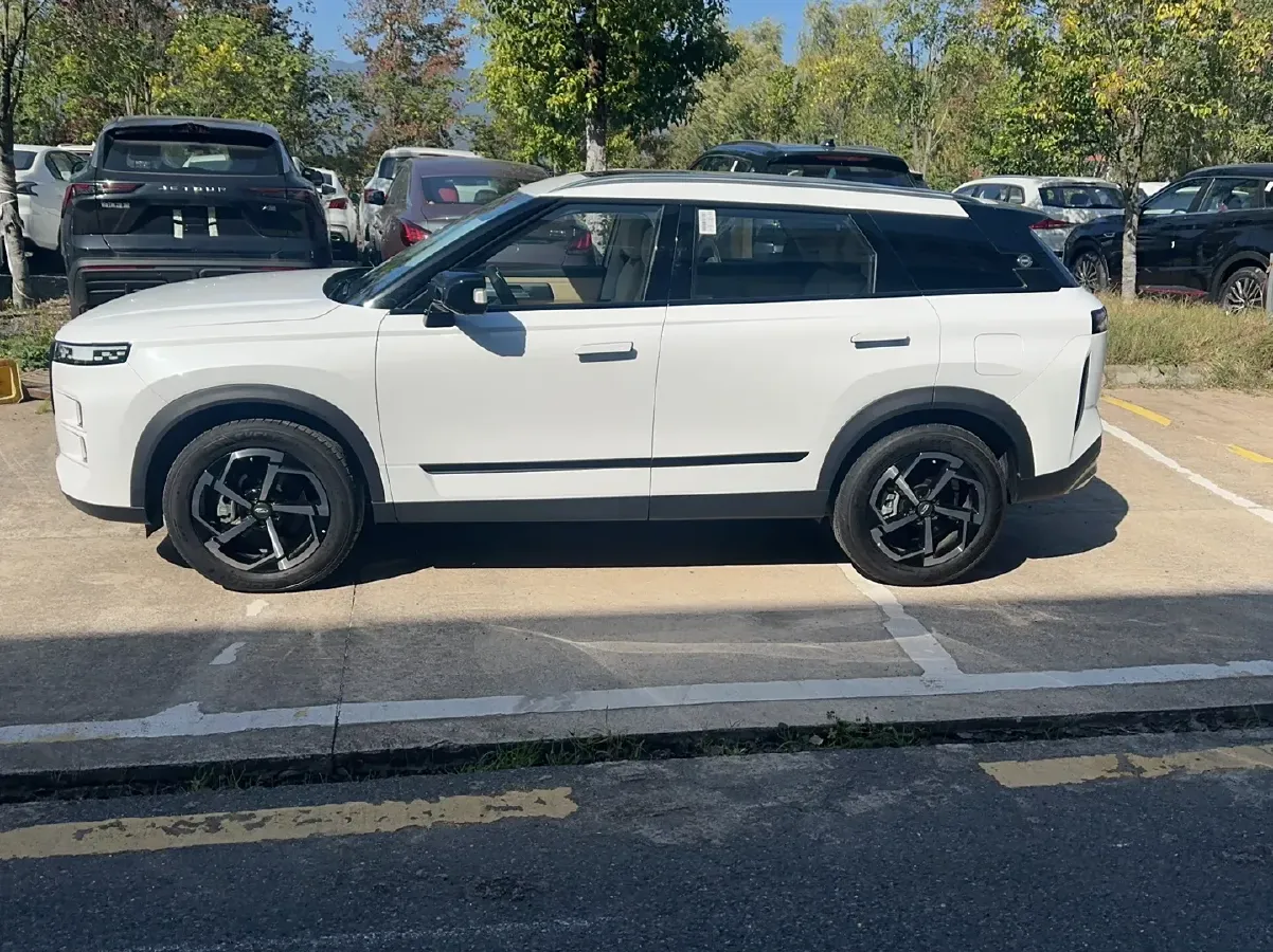 2023 Chery Exploration 06 1.6T 197HP L4 7DCT,autocango,china used car exporter,china ev exporter,chinese used car exporter,chinese used ev exporter