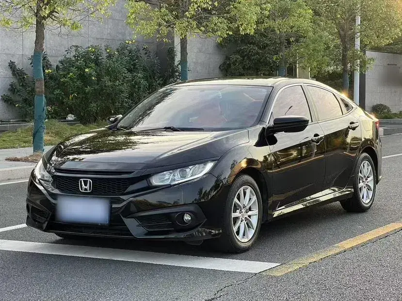 2016 Honda Civic 1.0T 125HP L3 CVT