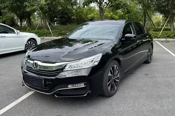 2016 Honda Accord 2.0L 146HP L4 E-CVT Hybrid