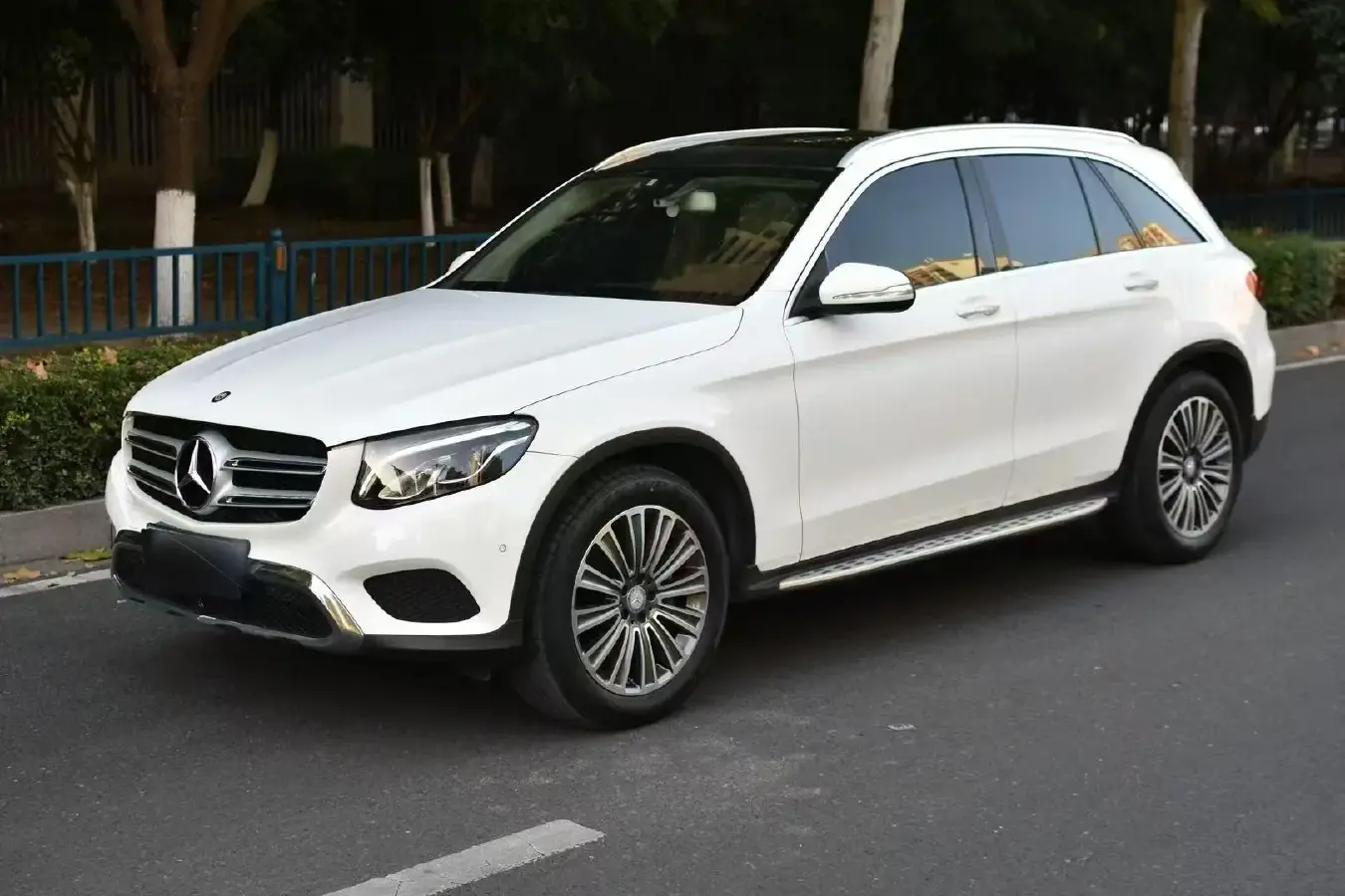 2017 Mercedes-Benz GLC Class 2.0T 184HP L4 9AT