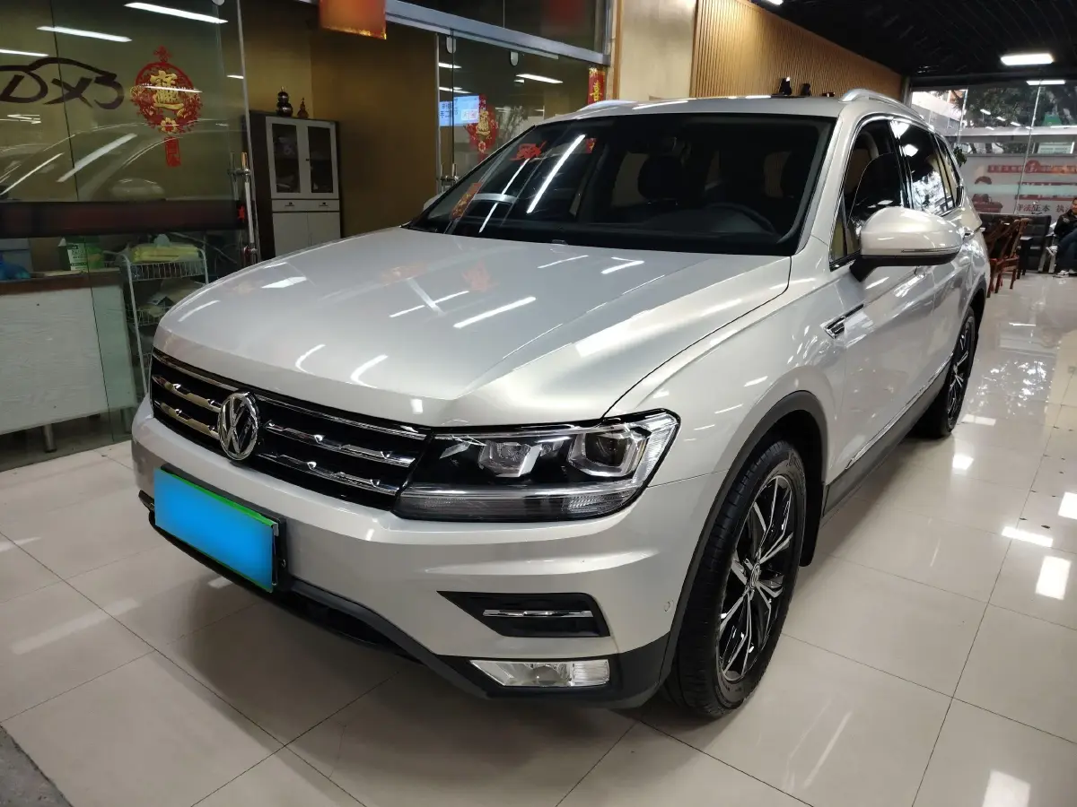 2020 Volkswagen Tiguan L 2.0T 186HP L4 7DCT