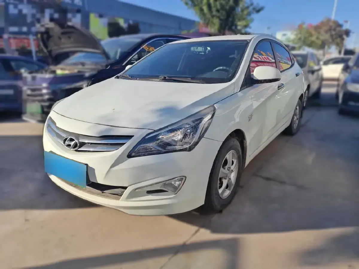 2014 Hyundai Reina 1.4L 107HP L4 5MT