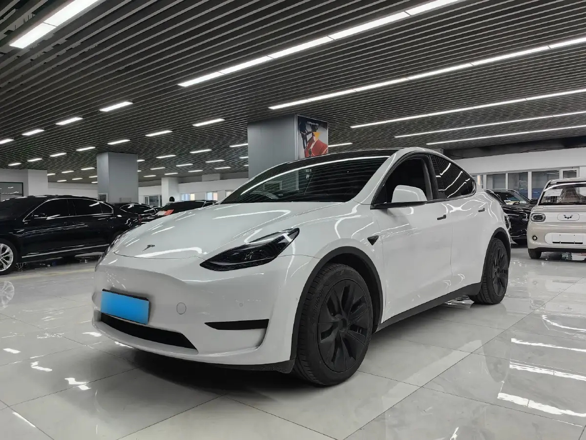 2022 Tesla Model Y BEV 60KWH