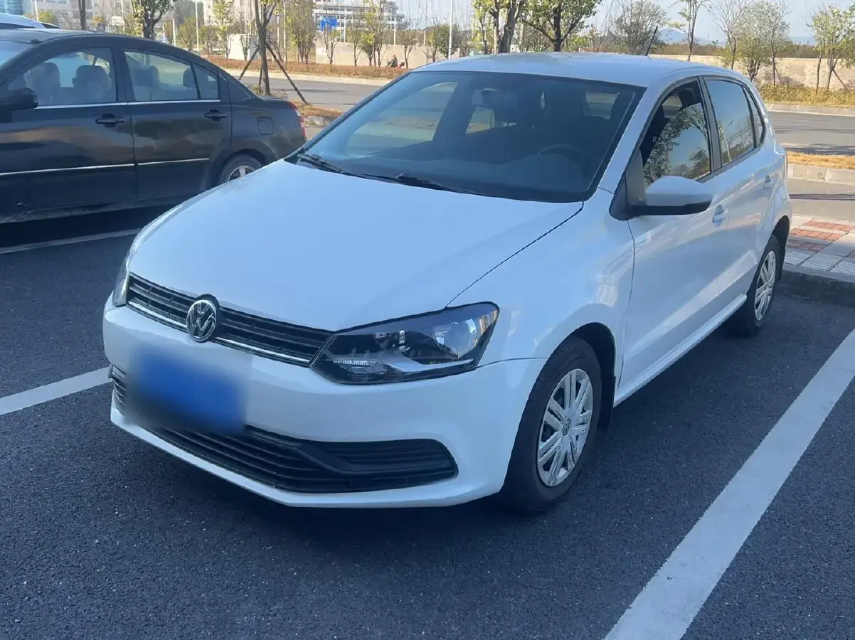 2016 Volkswagen Polo 1.4L 90HP L4 5MT