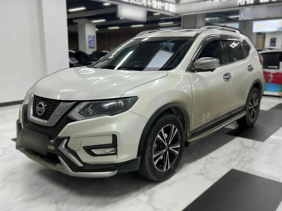 2017 Nissan X-Trail 2.5L 186HP L4 CVT