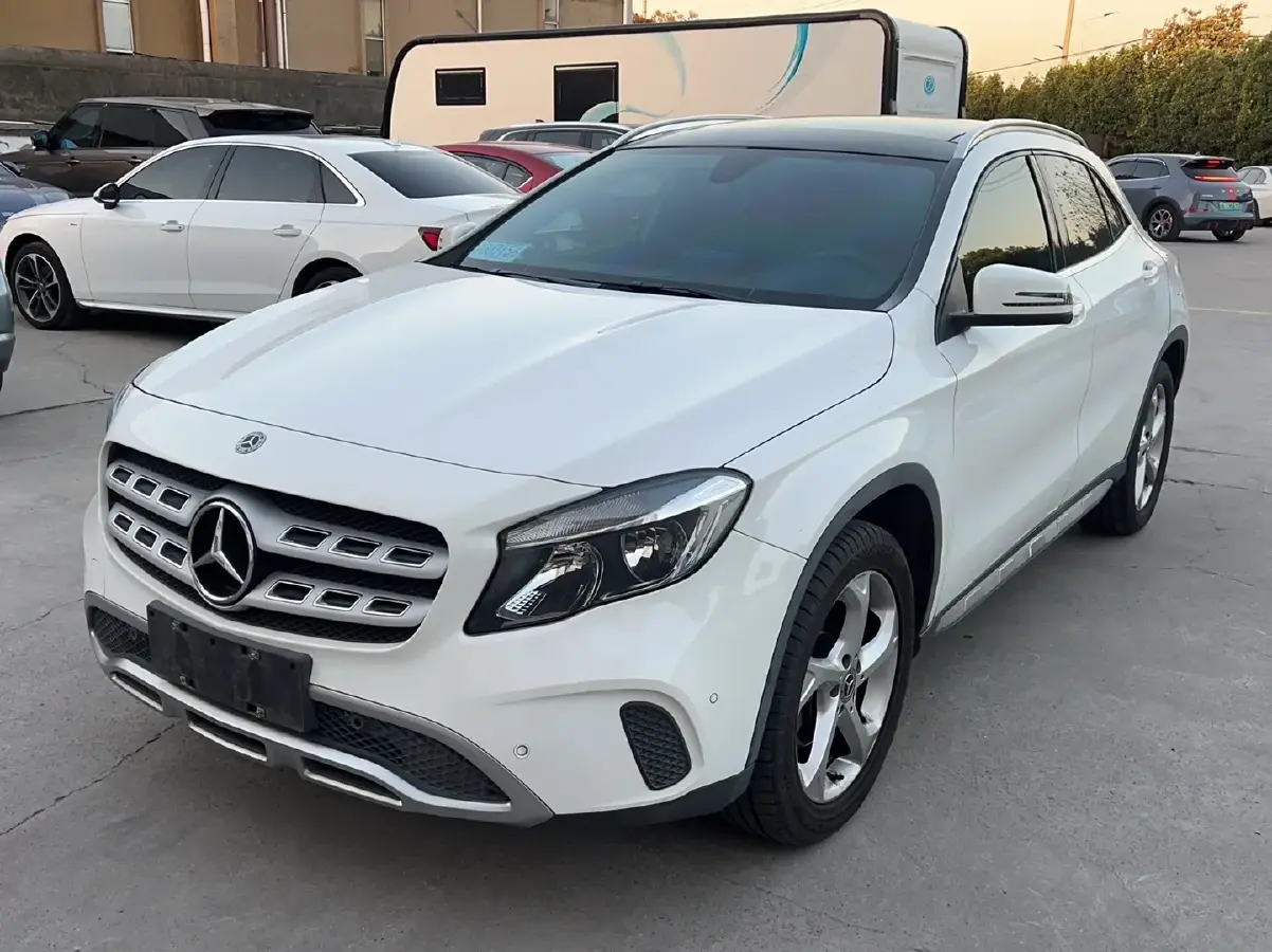 2018 Mercedes-Benz GLA Class 1.6T 156HP L4 7DCT