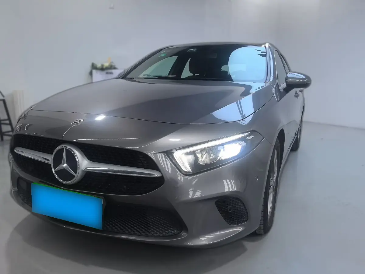 2019 Mercedes-Benz A Class 1.3T 163HP L4 7DCT