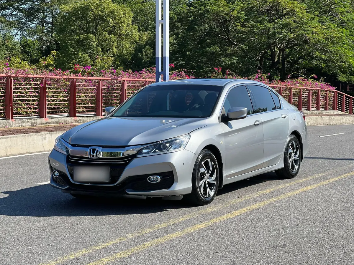 2016 Honda Accord 2.0L 155HP L4 CVT