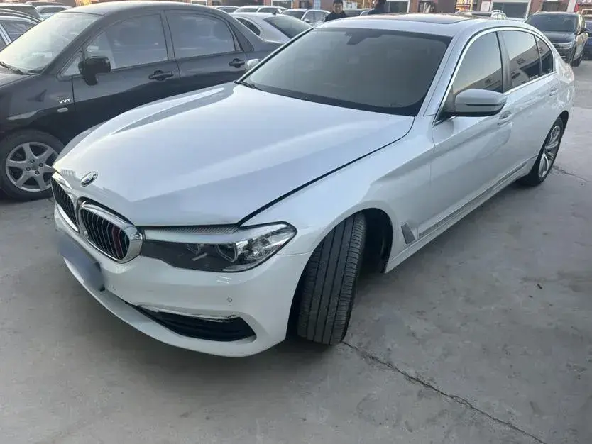 2018 BMW 5 Series 2.0T 224HP L4 8AT