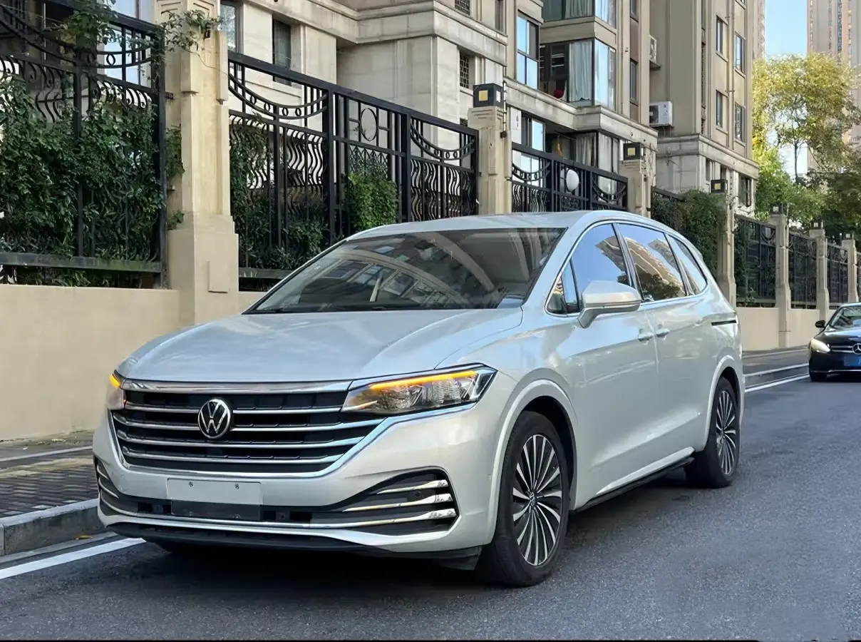 2020 Volkswagen Viloran 2.0T 220HP L4 7DCT