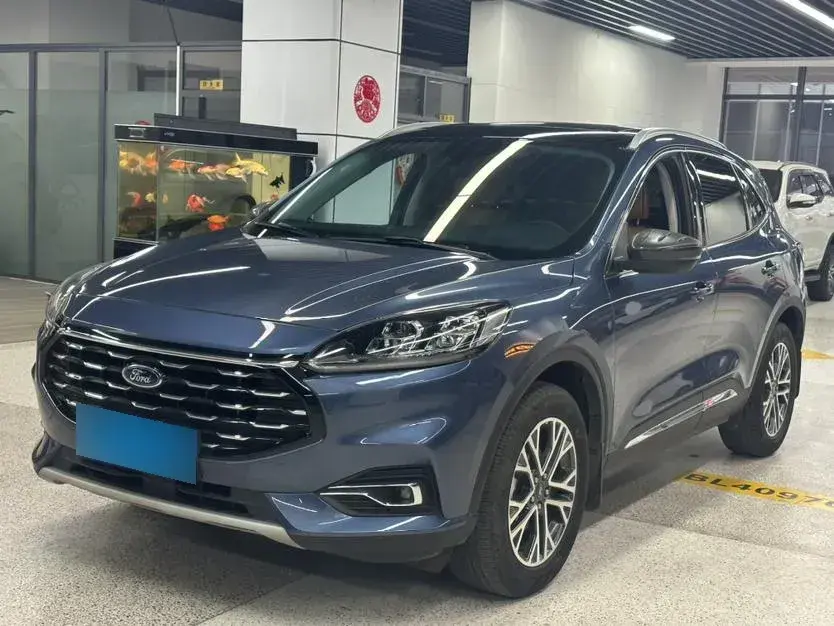 2020 Ford Escape 2.0T 248HP L4 8AT