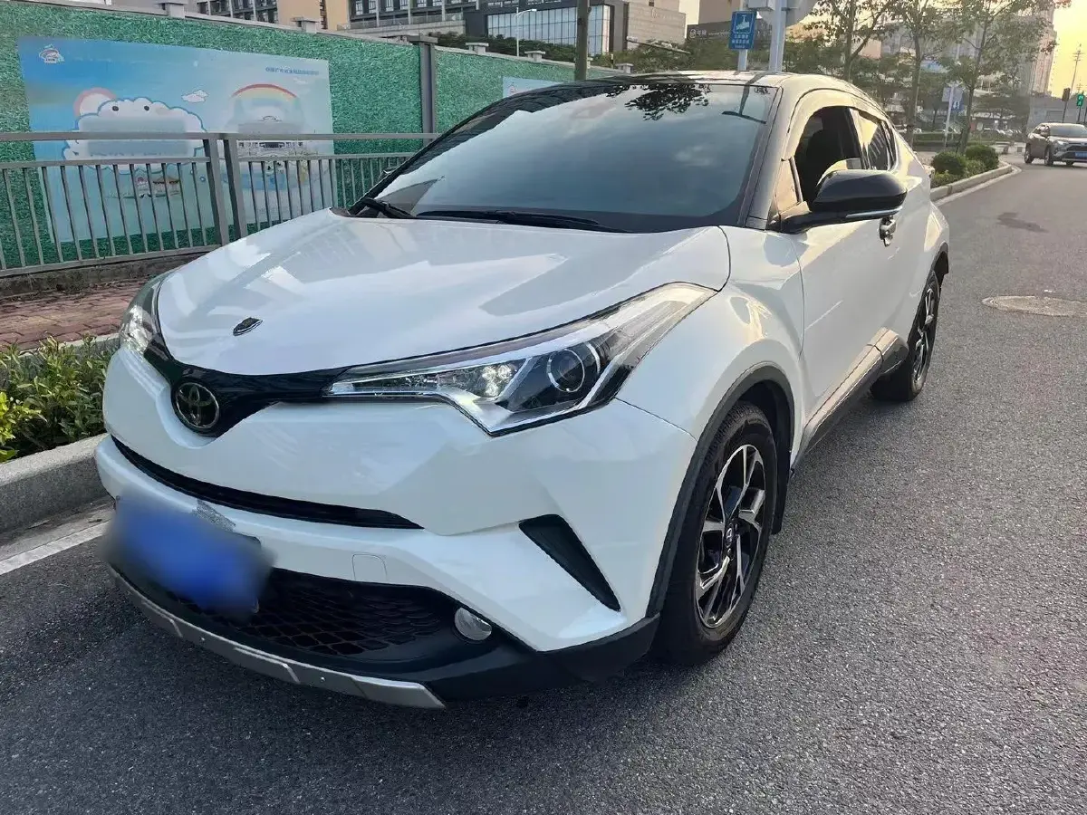 2020 Toyota C-HR 2.0L 171HP L4 CVT